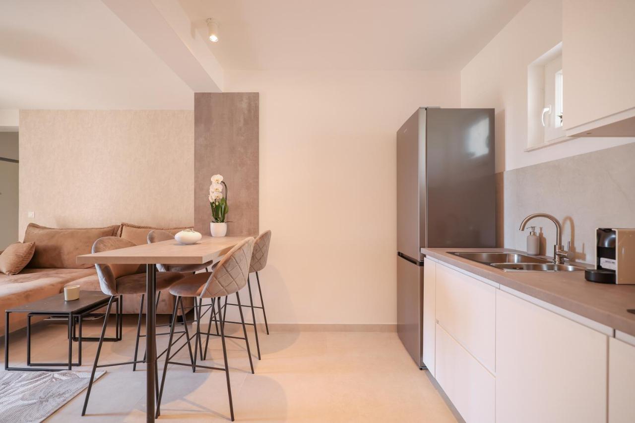 Apartments Mila Свети-Филип-и-Яков Экстерьер фото