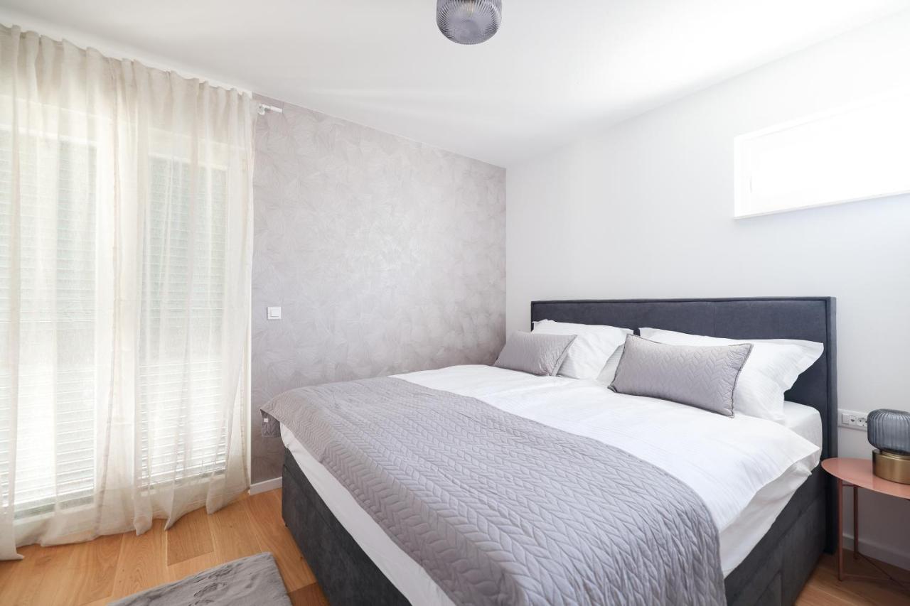 Apartments Mila Свети-Филип-и-Яков Экстерьер фото