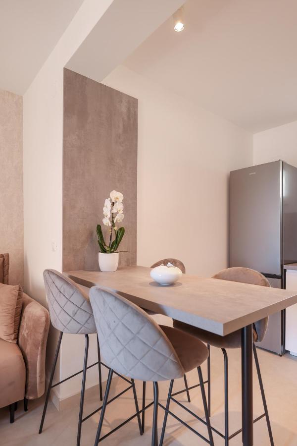 Apartments Mila Свети-Филип-и-Яков Экстерьер фото